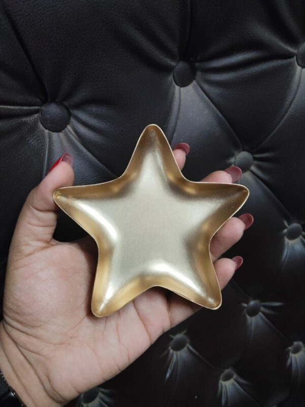 4 inch star shaped urli