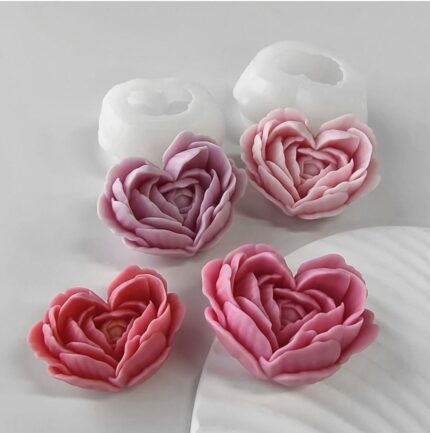 3d Rose petal heart