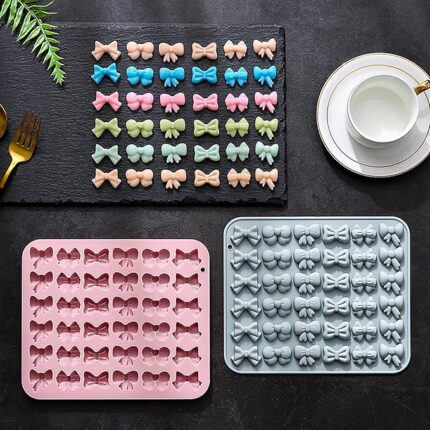 36 Cavity bow embed mould